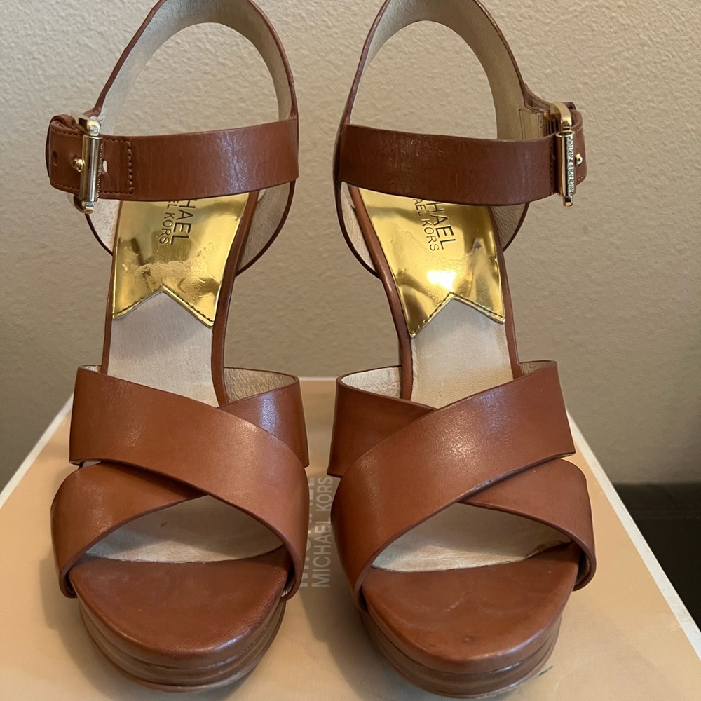 Michael Kors Oksana Sandal - Picture 2 of 4